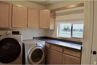 469 E Vine St, Murray, UT 84107 - Photo 18