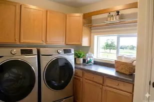 469 E Vine St, Murray, UT 84107 - Photo 38