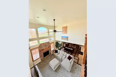 469 E Vine St, Murray, UT 84107 - Photo 4