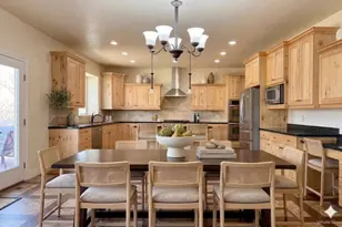 469 E Vine St, Murray, UT 84107 - Photo 12