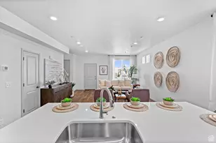 104 N Riverside Dr, Saratoga Springs, UT 84045 - Photo 8