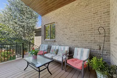 3357 E Glacier Ln, Sandy, UT 84092 - Photo 46