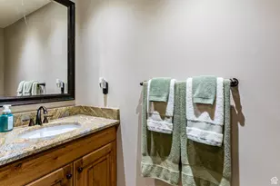 3357 E Glacier Ln, Sandy, UT 84092 - Photo 42