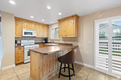 2127 W Cedar Breaks Dr, Taylorsville, UT 84129 - Photo 4