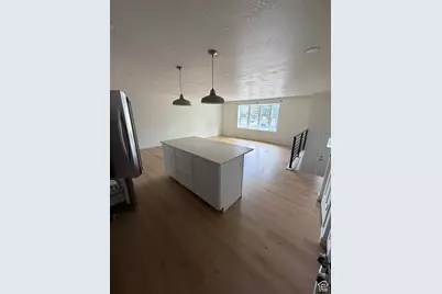 2016 W Hewwood Cir, Taylorsville, UT 84129 - Photo 8