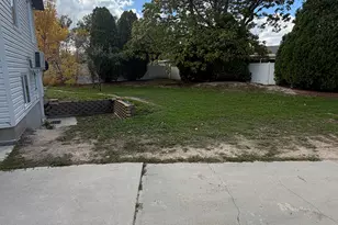 2016 W Hewwood Circle, Taylorsville, UT 84129 - Photo 4