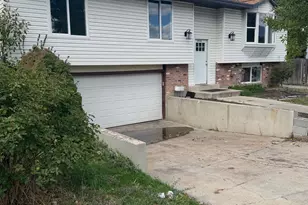 2016 W Hewwood Circle, Taylorsville, UT 84129 - Photo 2