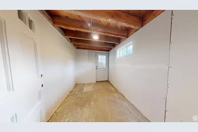 496 E Main St, Wellington, UT 84542 - Photo 30