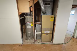 496 E Main St, Wellington, UT 84542 - Photo 26