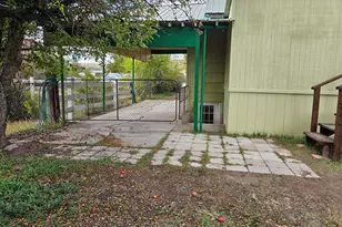 496 E Main St, Wellington, UT 84542 - Photo 32