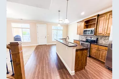 1015 N 995 W, Orem, UT 84057 - Photo 12