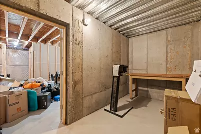 1015 N 995 W, Orem, UT 84057 - Photo 34