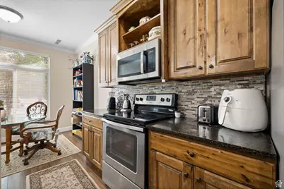 1015 N 995 W, Orem, UT 84057 - Photo 8