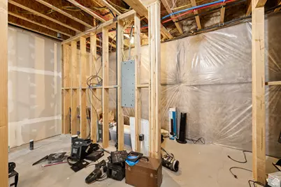 1015 N 995 W, Orem, UT 84057 - Photo 32