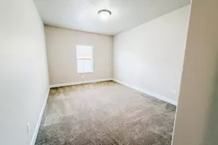 1015 N 995 W, Orem, UT 84057 - Photo 24