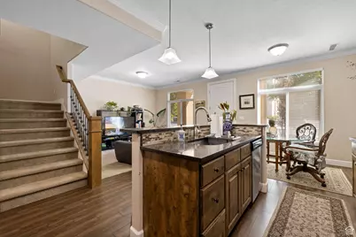 1015 N 995 W, Orem, UT 84057 - Photo 12