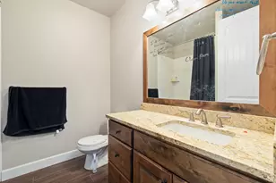 1015 N 995 W, Orem, UT 84057 - Photo 26