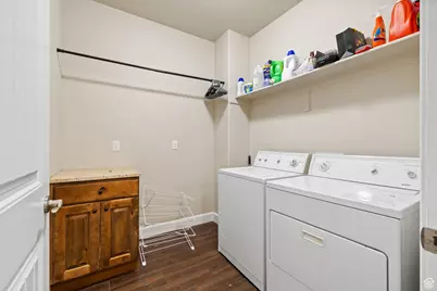 1015 N 995 W, Orem, UT 84057 - Photo 30