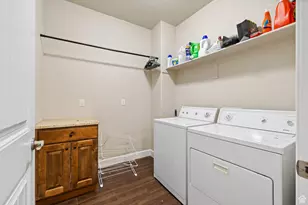 1015 N 995 W, Orem, UT 84057 - Photo 30