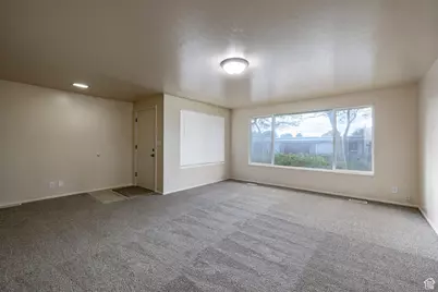 5643 S 2200 W, Roy, UT 84067 - Photo 4