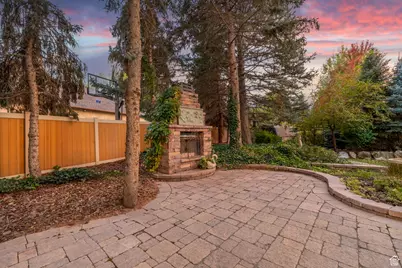 2238 E Cottonwood Cove Ln, Cottonwood Heights, UT 84121 - Photo 96