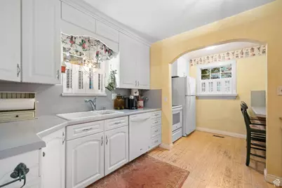 2238 E Cottonwood Cove Ln, Cottonwood Heights, UT 84121 - Photo 82