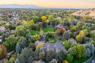 2238 E Cottonwood Cove Ln, Cottonwood Heights, UT 84121 - Photo 122