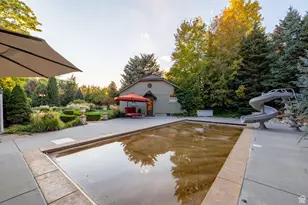 2238 E Cottonwood Cove Ln, Cottonwood Heights, UT 84121 - Photo 10