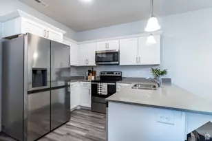 13527 S Hanley Ln W, Riverton, UT 84096 - Photo 6