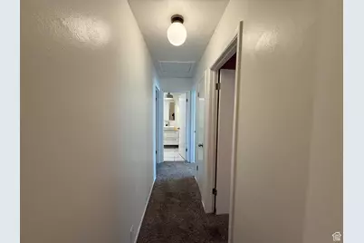 6056 S 2075 E, Holladay, UT 84121 - Photo 12