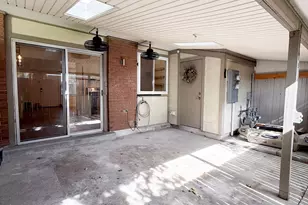 6056 S 2075 E, Holladay, UT 84121 - Photo 22