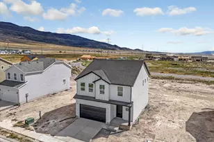 2372 E Woodbury Ln, Eagle Mountain, UT 84005 - Photo 4