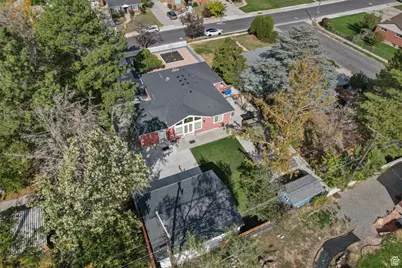 182 E 6790 S, Midvale, UT 84047 - Photo 6