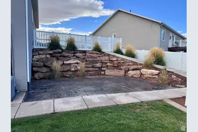 324 N 1000 W, Roosevelt, UT 84066 - Photo 12
