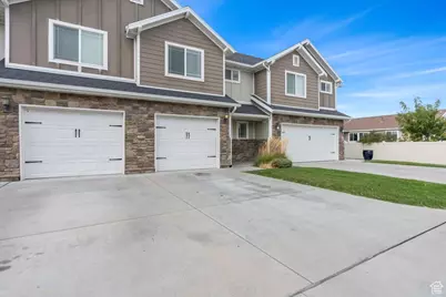 1142 W 2050 S, Syracuse, UT 84075 - Photo 2
