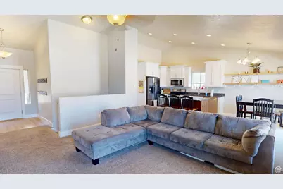 3809 E Hollow Crest Dr, Eagle Mountain, UT 84005 - Photo 4