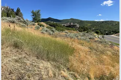 1596 S Stone Rdg E #103, Bountiful, UT 84010 - Photo 6