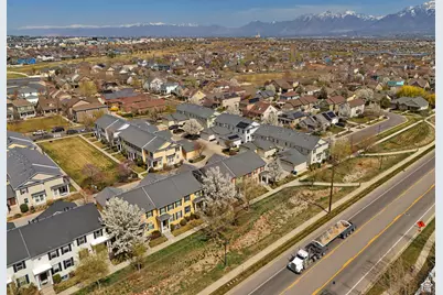 4911 W Calton Ln S, South Jordan, UT 84095 - Photo 28