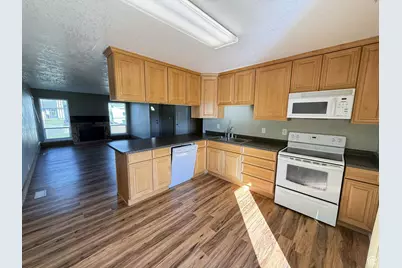 688 Birch Cir, Price, UT 84501 - Photo 8