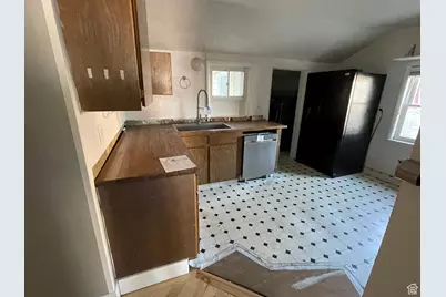 426 E 200 S, Logan, UT 84321 - Photo 6