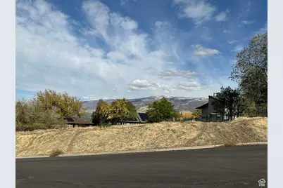 3716 S Oakridge Ct, Bountiful, UT 84010 - Photo 8