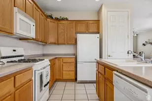 3296 E Hidden Springs Dr, Washington, UT 84780 - Photo 4