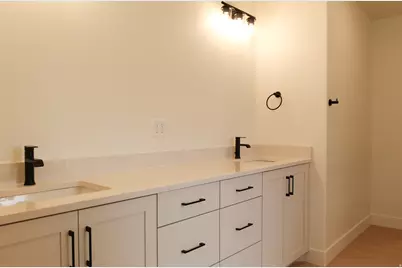 189 W 510 N, Smithfield, UT 84335 - Photo 16