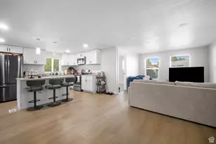 1062 W Foxglove Dr, Taylorsville, UT 84123 - Photo 4