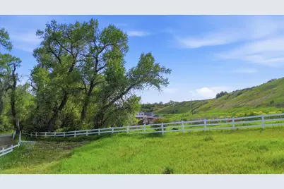 2075 E Canyon Rd, Smithfield, UT 84335 - Photo 18