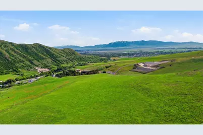 2075 E Canyon Rd, Smithfield, UT 84335 - Photo 1