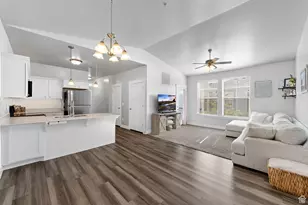 353 W 490 N, Vineyard, UT 84059 - Photo 2