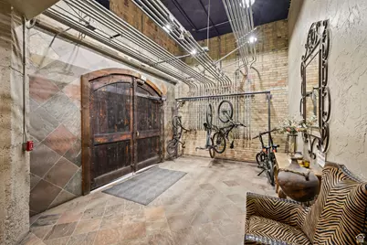 327 W 200 S #404, Salt Lake City, UT 84101 - Photo 38