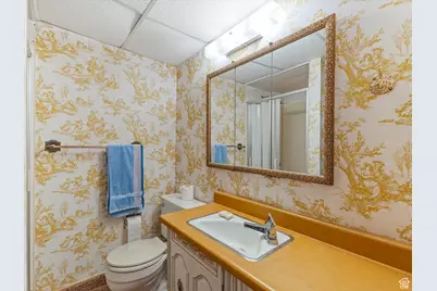 7138 S Chris Ln E, Cottonwood Heights, UT 84121 - Photo 20