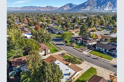 7138 S Chris Ln E, Cottonwood Heights, UT 84121 - Photo 30